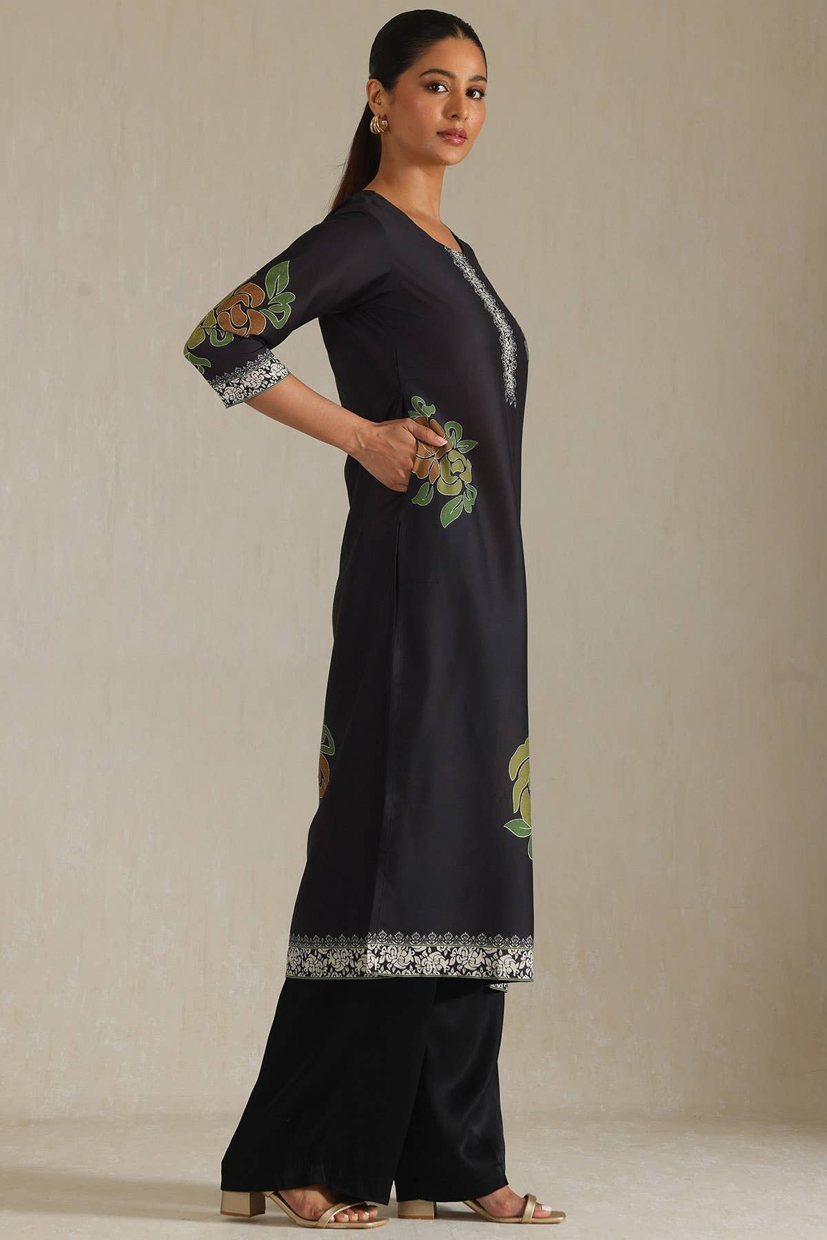 Black Muslin Botanical Print Kurta - Image 5